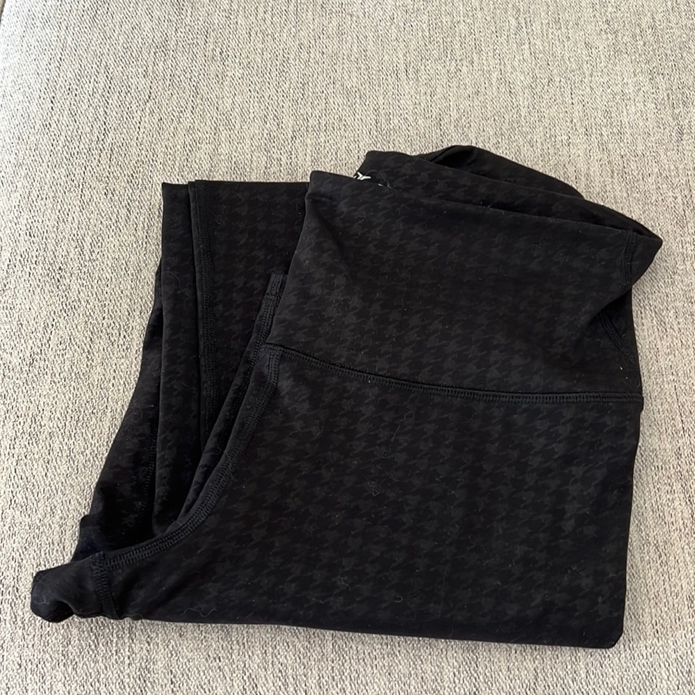 Old Navy leggings M Tall black houndstooth
